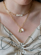 Load image into Gallery viewer, Padlock + Pearl Necklace