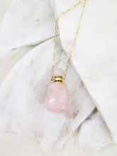 Load image into Gallery viewer, Crystal Vial Essential Oil Necklace
