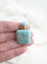 Load image into Gallery viewer, Crystal Vial Square Necklace