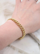 Load image into Gallery viewer, Classic Gold Chain Bracelet
