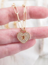 Load image into Gallery viewer, Heart Paperclip Chain necklace
