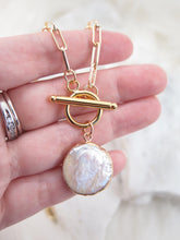 Load image into Gallery viewer, Pearl Paperclip Chain Necklace