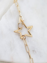 Load image into Gallery viewer, Star Screw Paperclip Chain Necklace
