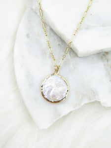 Shell Gold necklace