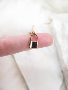 Tiny Lock necklace