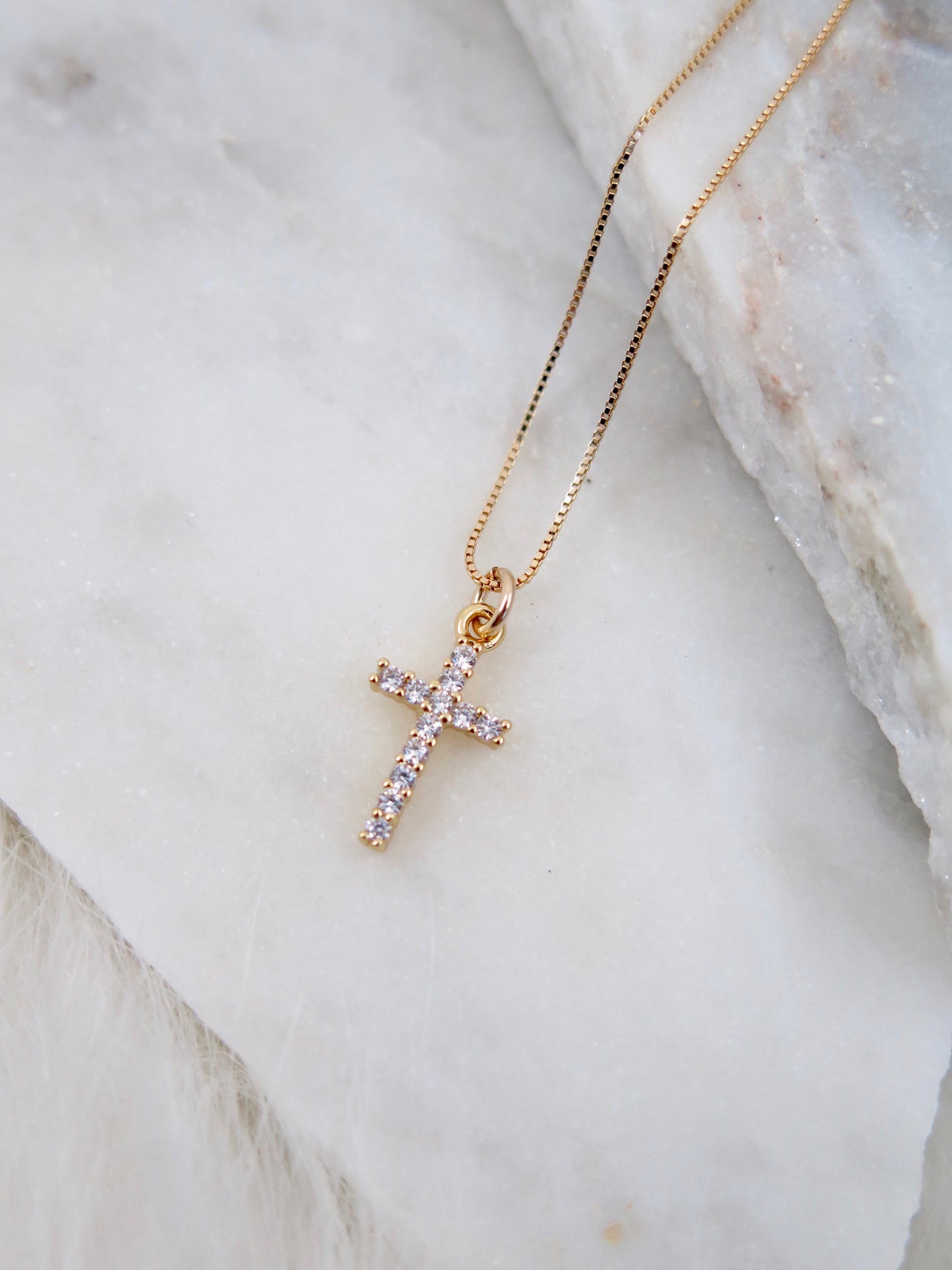 Rose Gold Cross Necklace & Stud Earrings - Lovisa