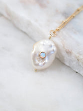 Load image into Gallery viewer, Pearl Opal Necklace
